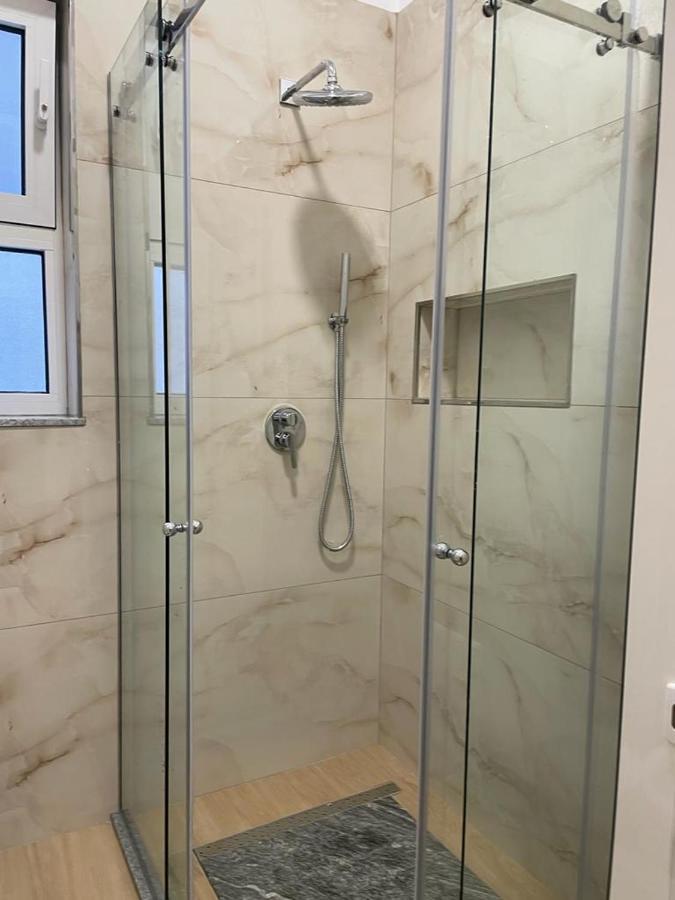 City Center Apartment Kafe Flora Тирана Экстерьер фото