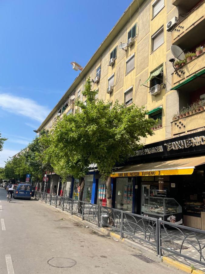 City Center Apartment Kafe Flora Тирана Экстерьер фото